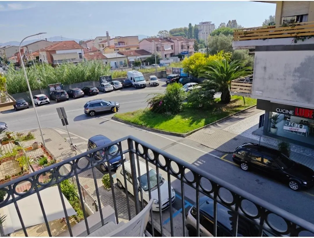 Prestige Apartments Viareggio 0*,