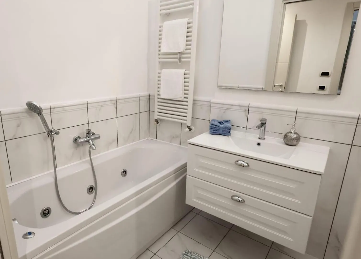 Prestige Apartments Viareggio 0*,  Italy